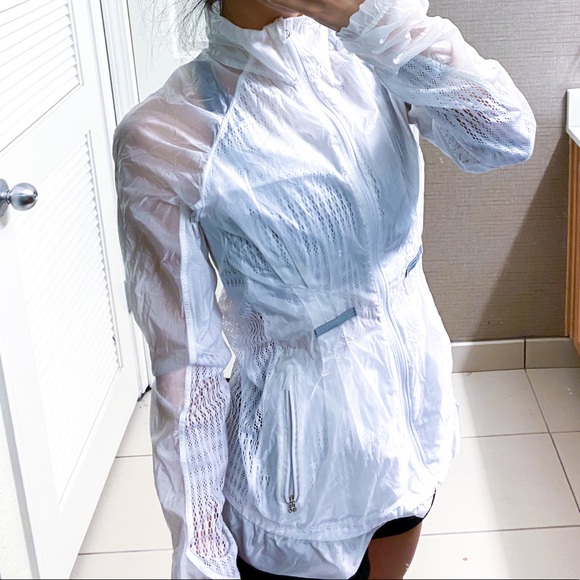 rare Lululemon Run Wild Mesh jacket 2012 - Picture 3 of 7